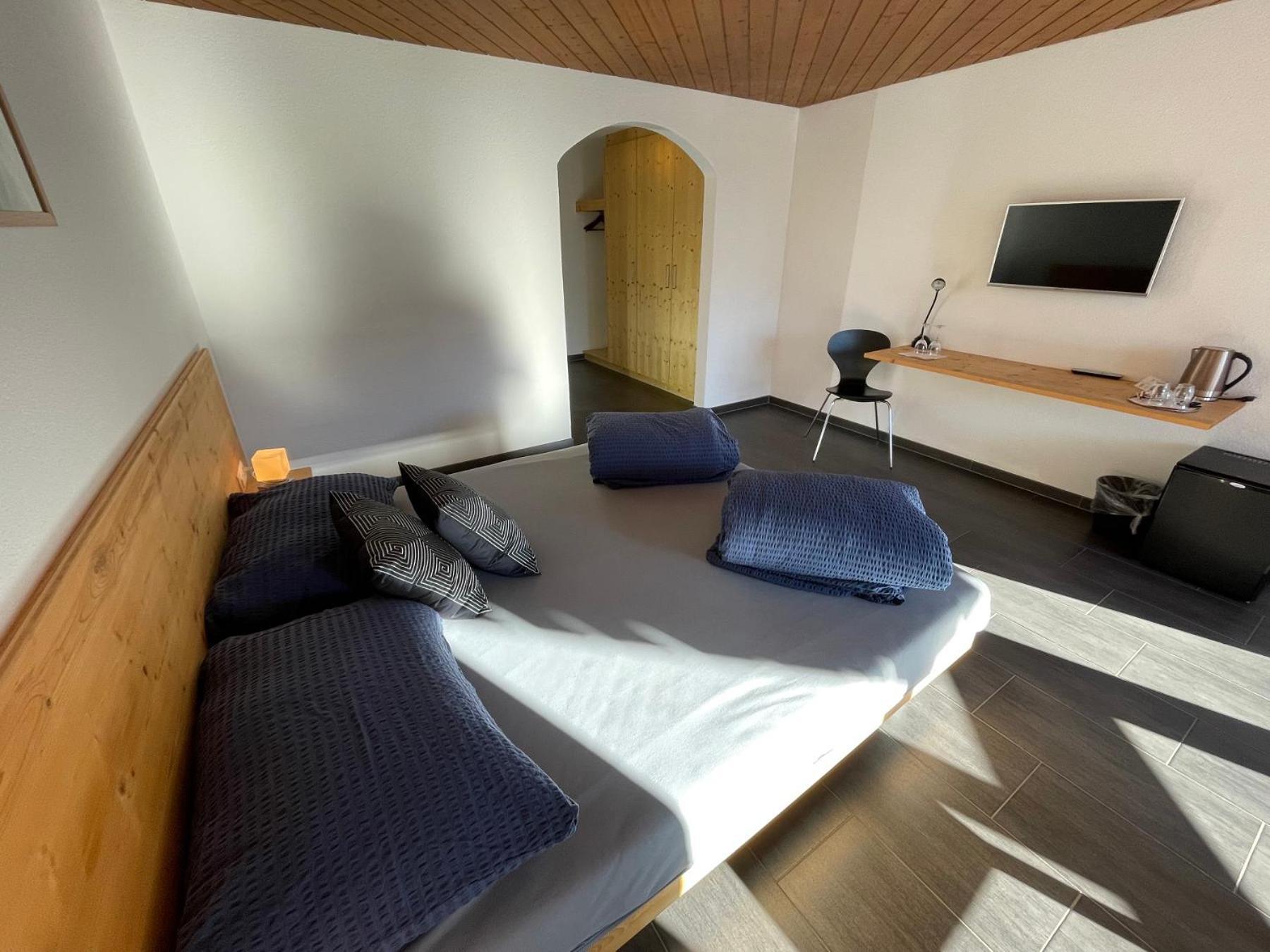 Catrina Hotel Disentis Cameră foto